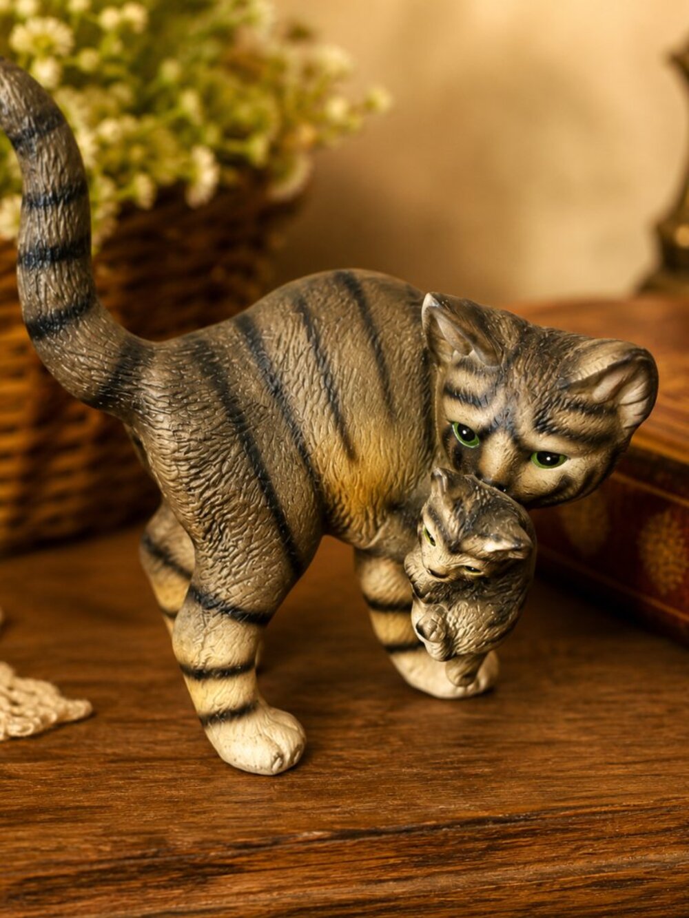 Lefton China Cat Figurine Vintage Hand Painted Mom Kitten Ceramic Decor